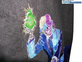 Вышивка на махровом халате на заказ