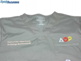 Вышивка на медицинской куртке