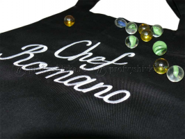 Черный фартук с вышивкой