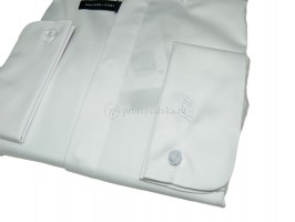 Монограмма на манжете рубашки