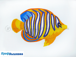 Вышивка яркой рыбки на подушке