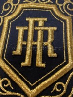 Нанесение логотипа металлизированными нитками