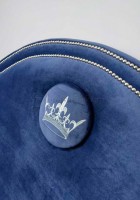 Вышивка Короны серебром