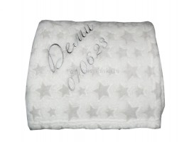 Вышивка имени серебром на пледе