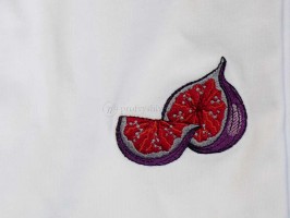 Вышивка инжира на футболке