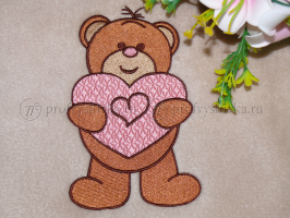 Вышивка «Мишка с сердечком»