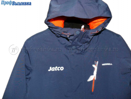 Нанесение логотипа на куртках