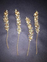 Вышивка веточек на синем фоне