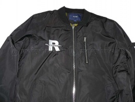 Нанесение логотипа на куртку