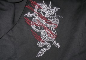 Вышивка символа года на одежде