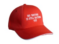 Бейсболка с текстом «Big brother is still wathihg you»