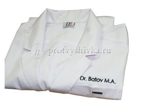 Вышивка на медицинском халате
