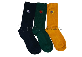 Новогодняя вышивка на носках