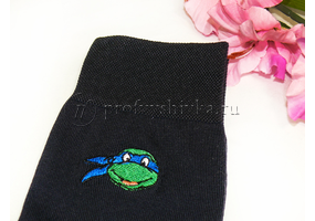 Вышивка черепашки на носках