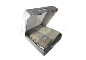 Шерстяной плед с вышивкой логотипа