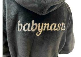 Вышивка серебром на халате