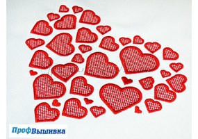 Машинная вышивка «Сердце из сердечек»